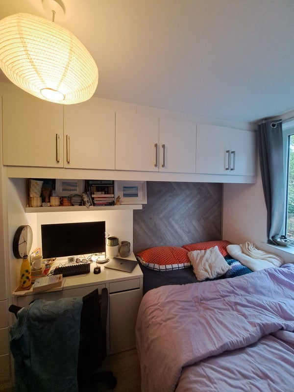 Room Whitton Walk in Greater London