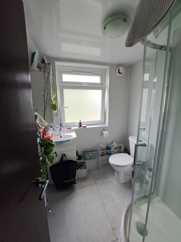 Room Whitton Walk in Greater London