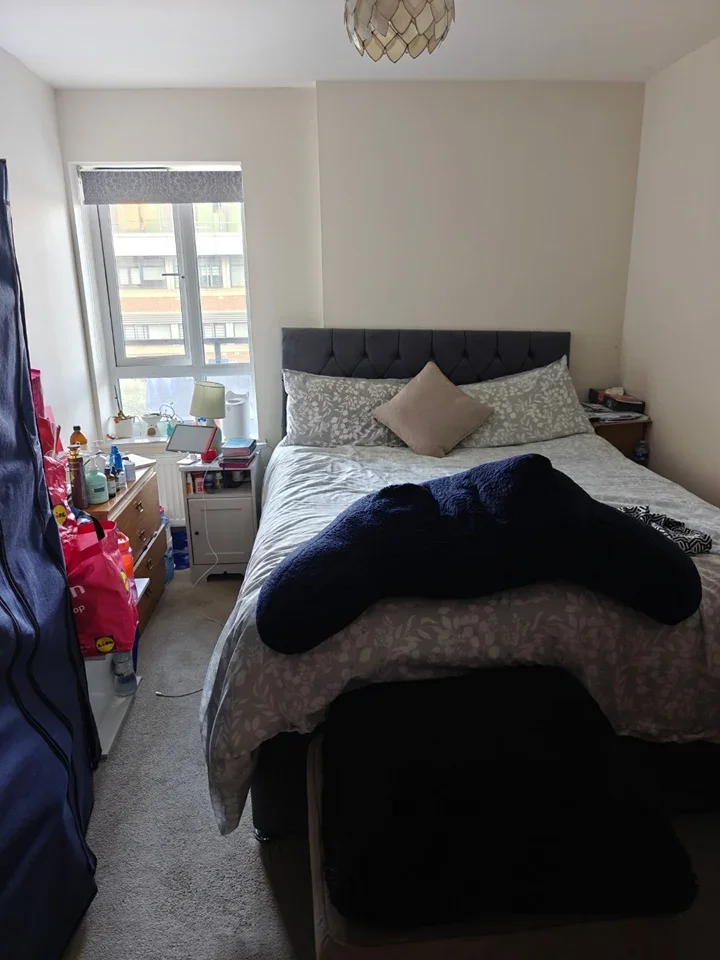 Room Fleming Place in Bracknell