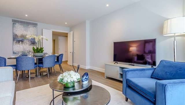Flat Westferry Circus in Greater London