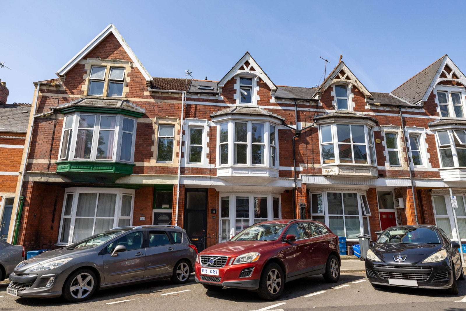 Flat Pen-y-lan Road in Cardiff