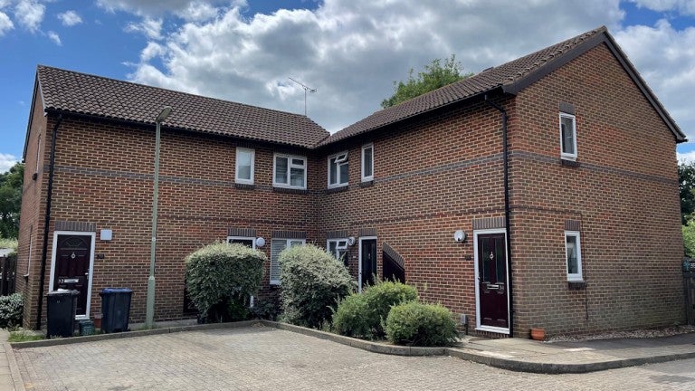 Flat Little Mead in Woking