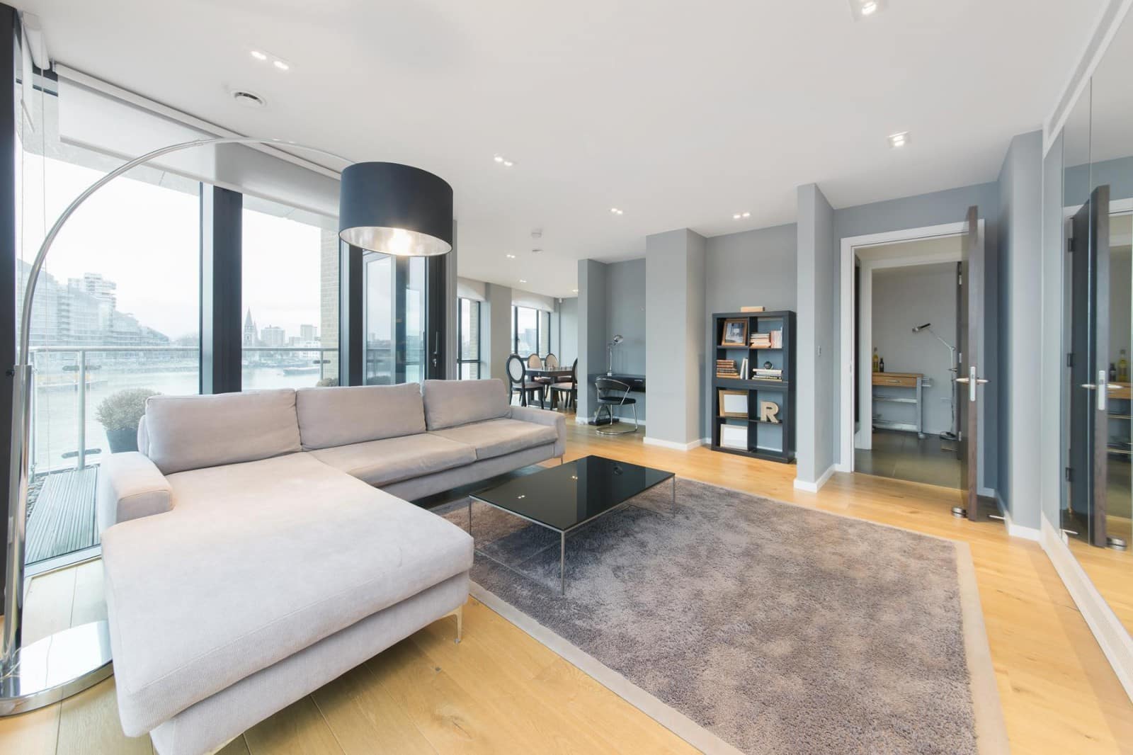 Flat Lots Road in Greater London
