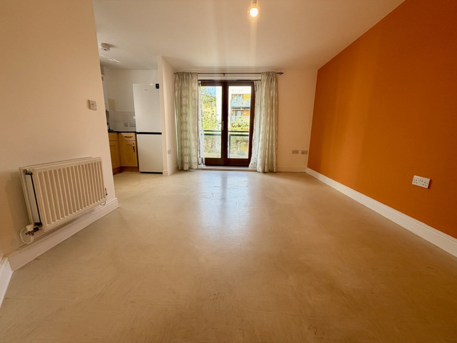 Flat Harry Close in Greater London