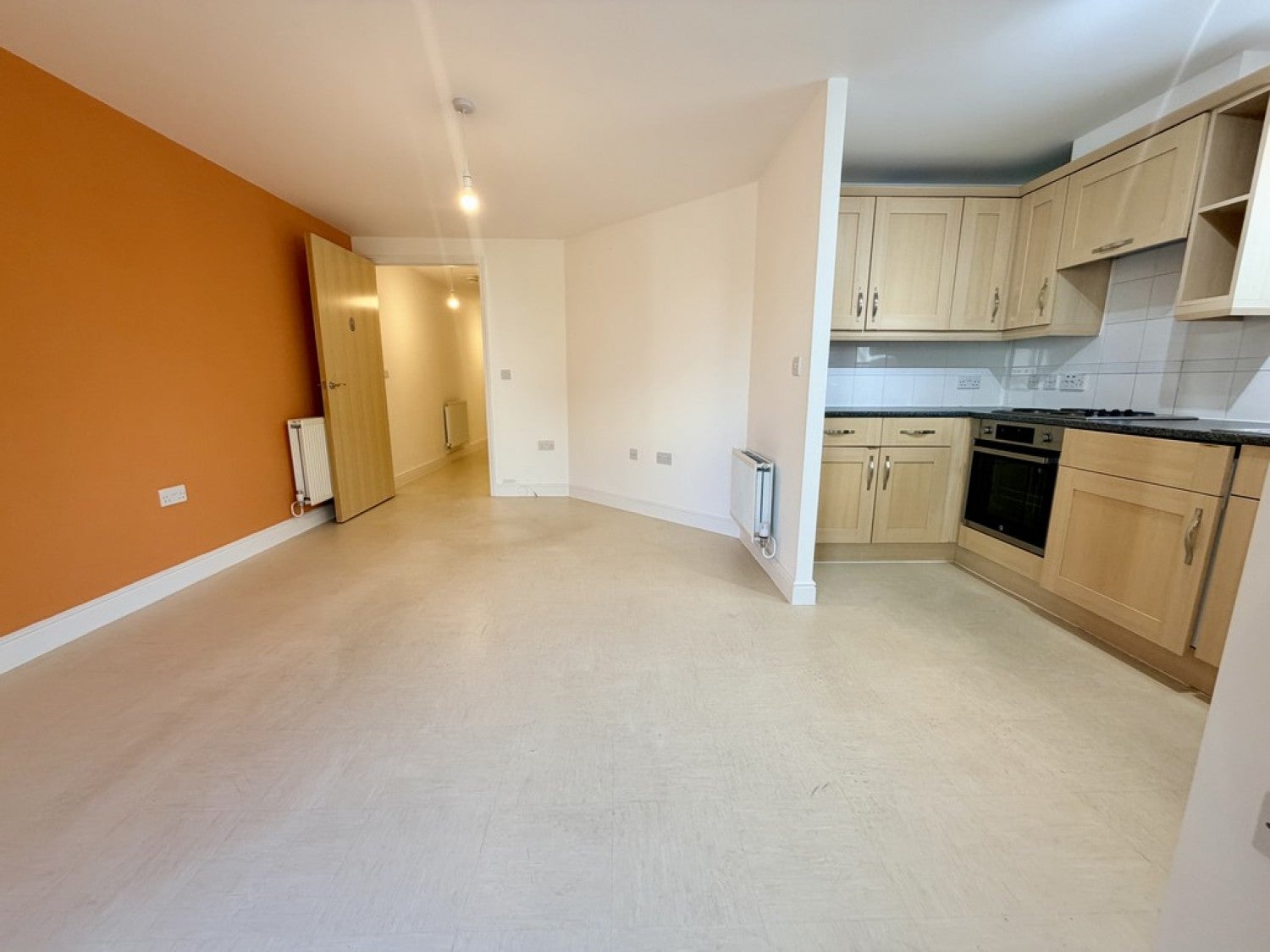 Flat Harry Close in Greater London