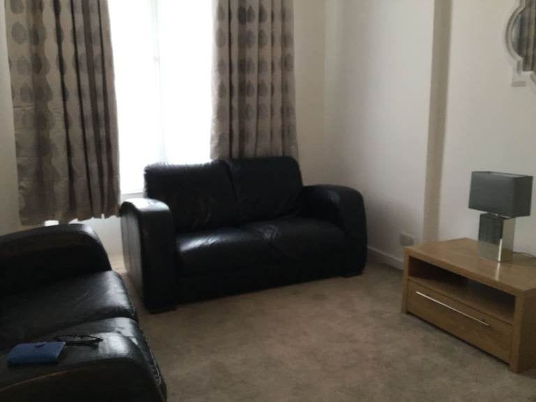 Flat Aberfoyle Street in Glasgow
