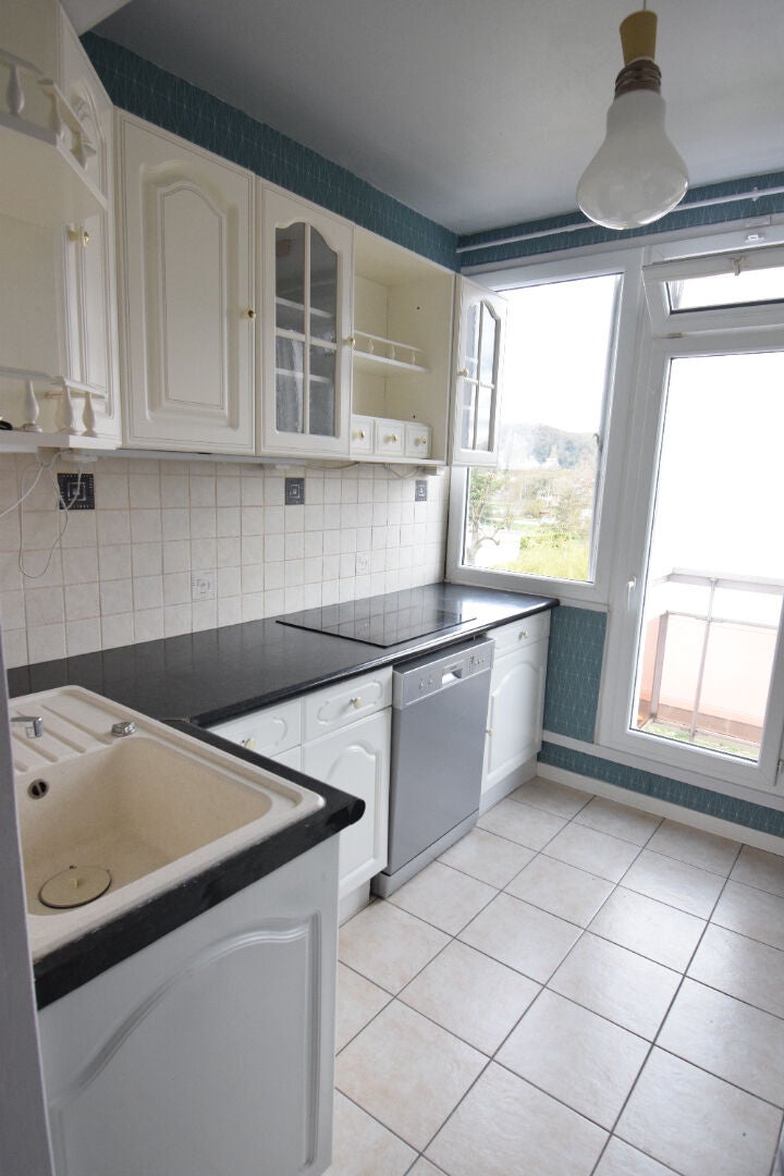 Flat Rue Hédouin Heullant in Saint-Aubin-lès-Elbeuf