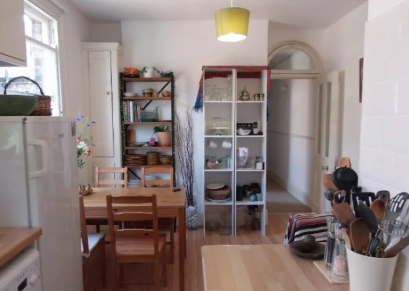 Flat Crownstone Road in Greater London