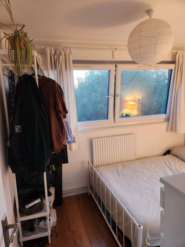 Room Goldman Close in Greater London