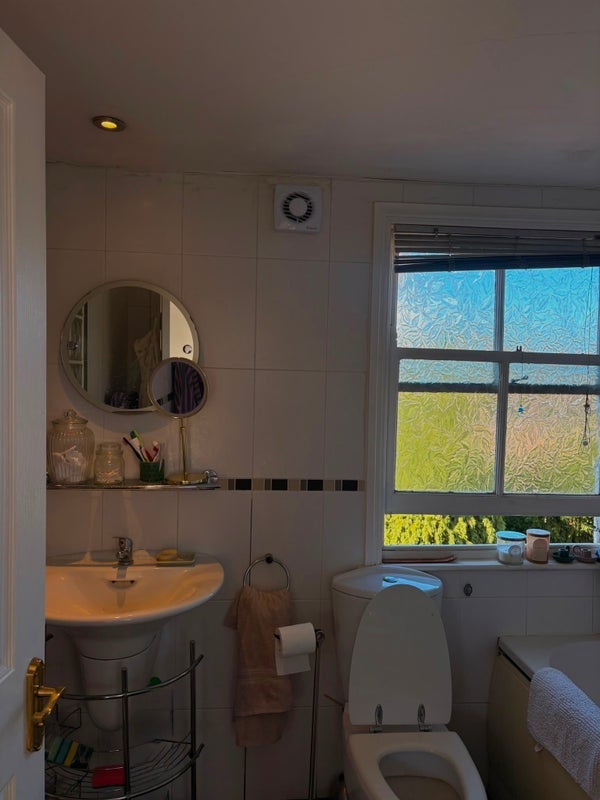 Room Tonsley Hill in Greater London