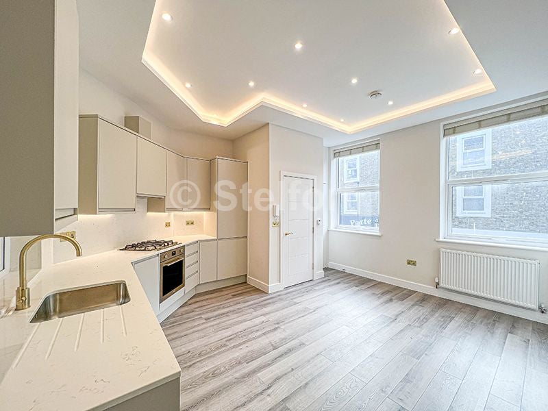Flat Fonthill Road in Greater London