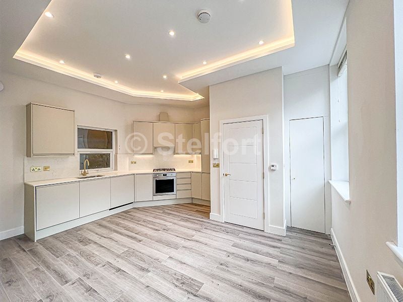 Flat Fonthill Road in Greater London