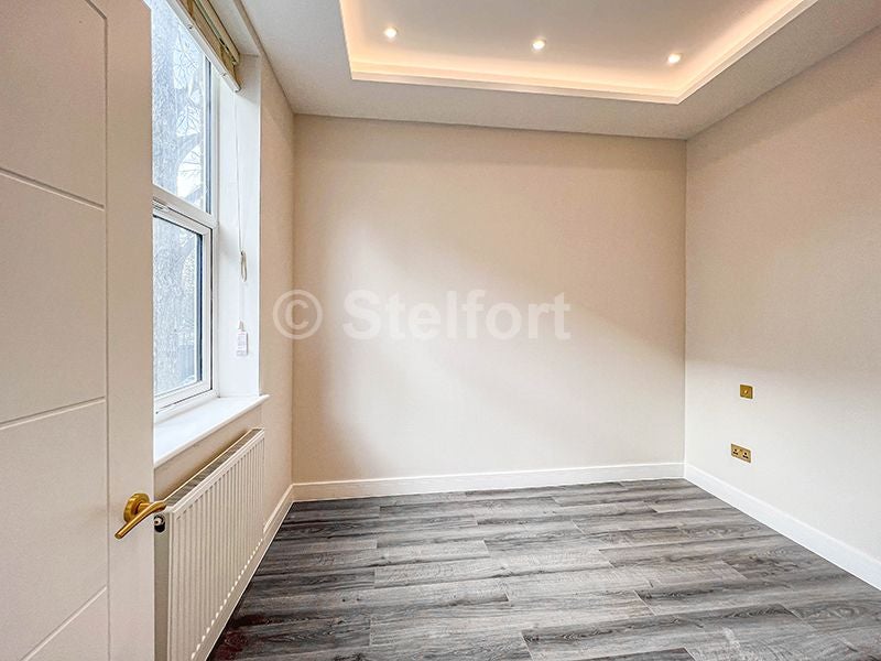 Flat Fonthill Road in Greater London