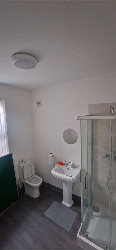 Room Linacre Road in Liverpool