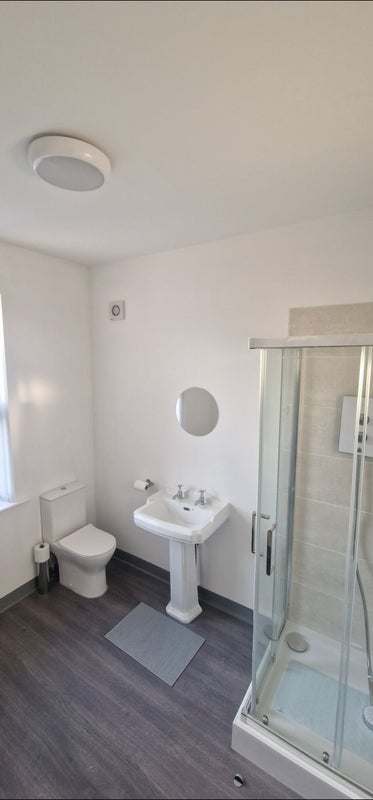 Room Linacre Road in Liverpool