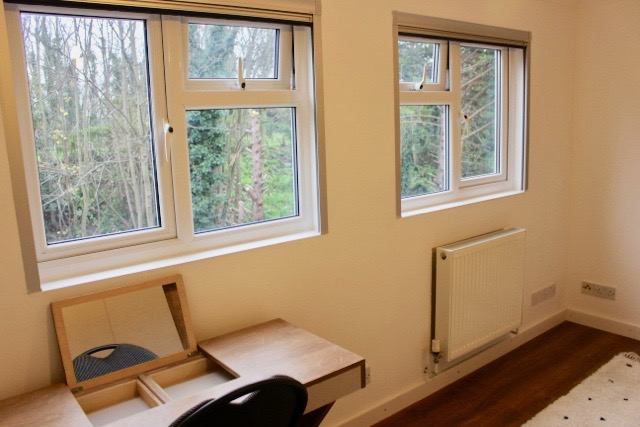 Room Emma Road in Greater London