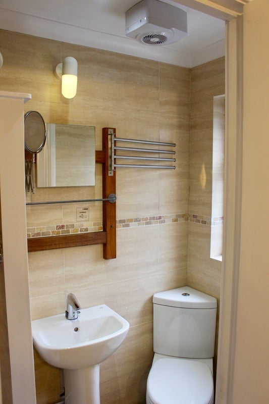 Room Emma Road in Greater London
