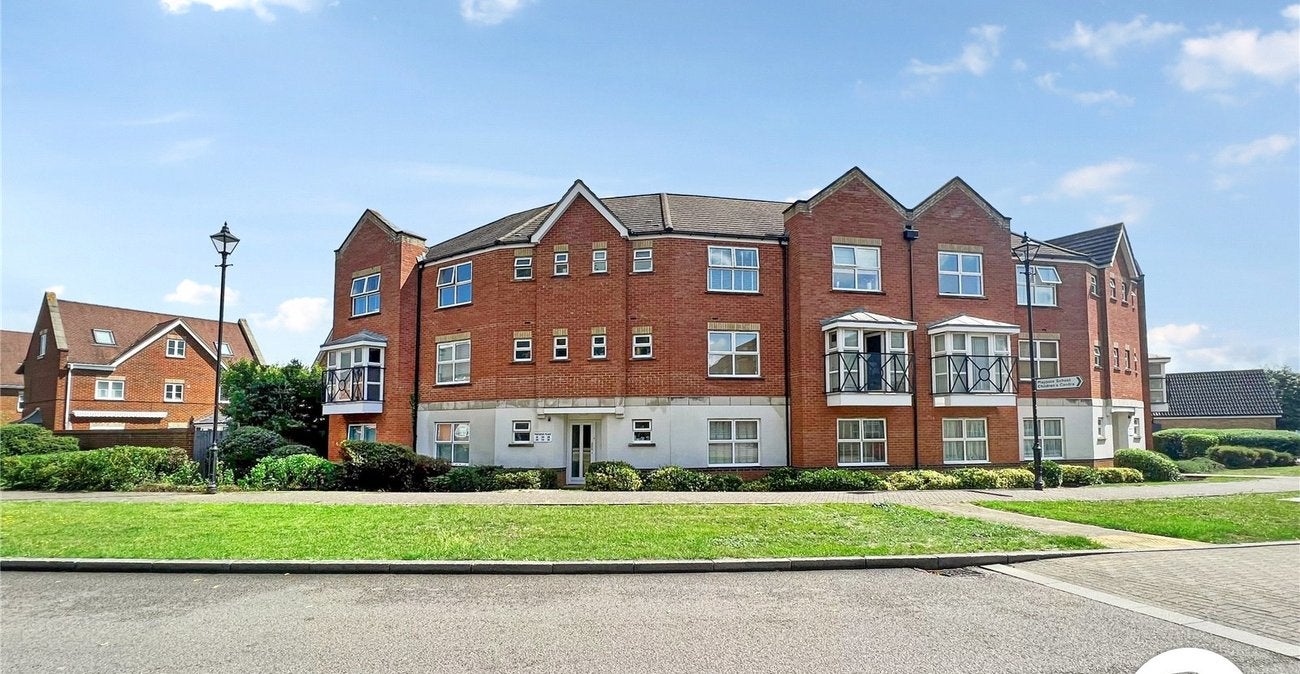 Flat Erith Road in Greater London