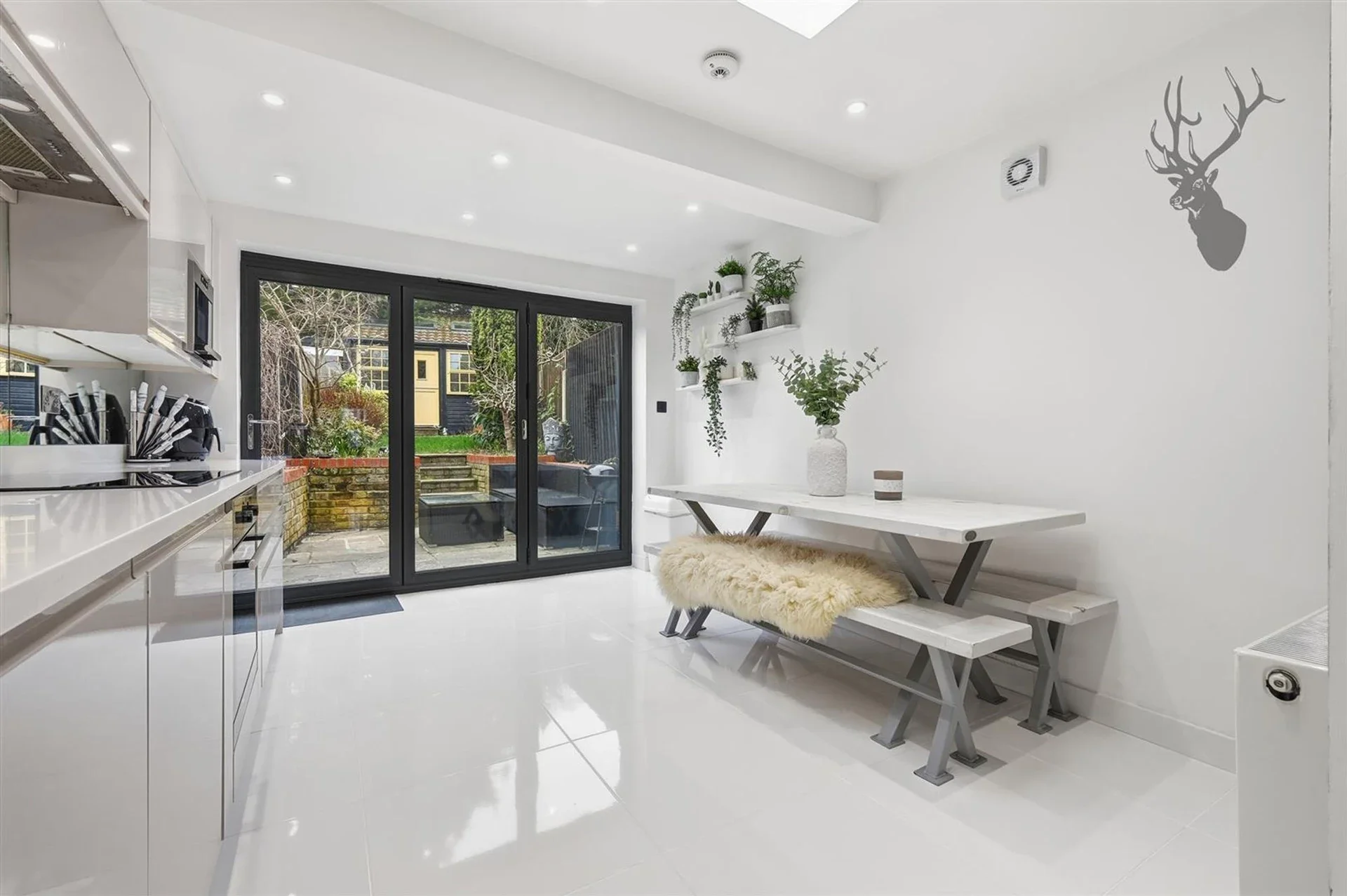 Flat Court Yard in Greater London