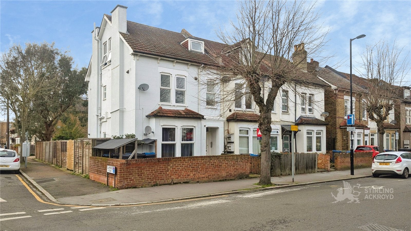 Flat Clarence Road in Greater London