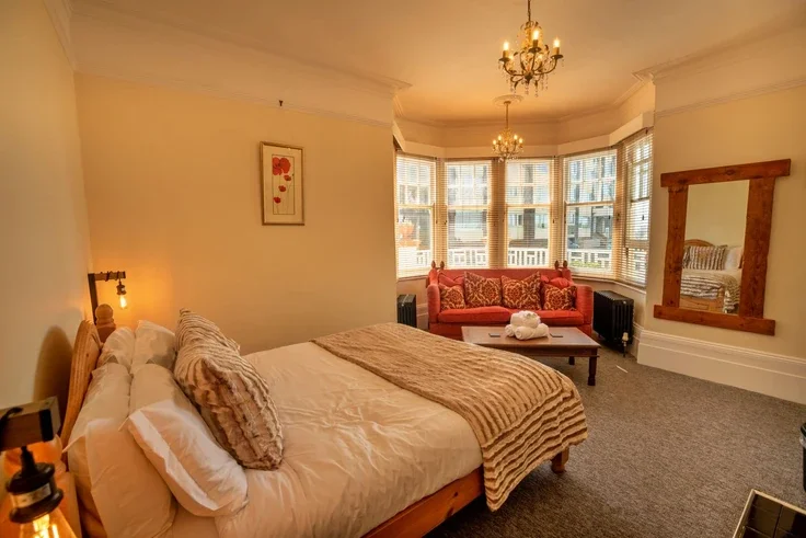 Room De Courcel Road in Brighton
