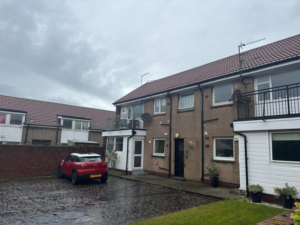 Flat Templerigg Court in Prestwick