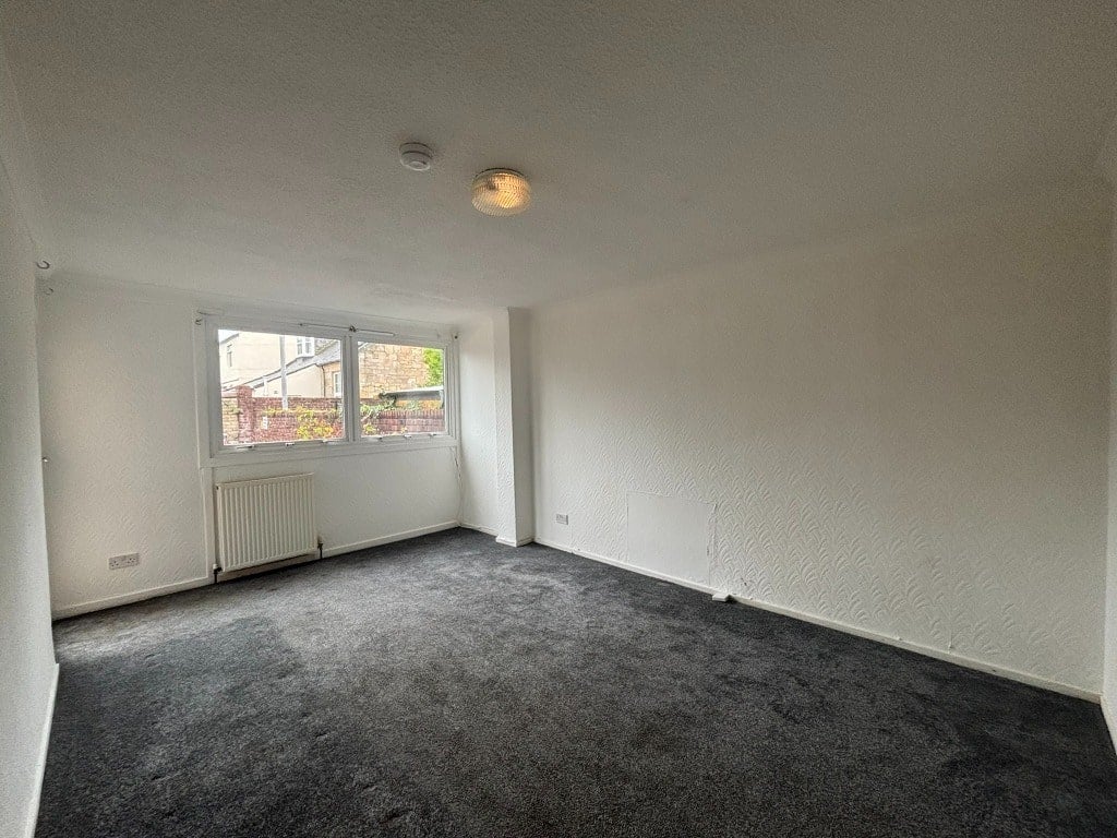 Flat Templerigg Court in Prestwick