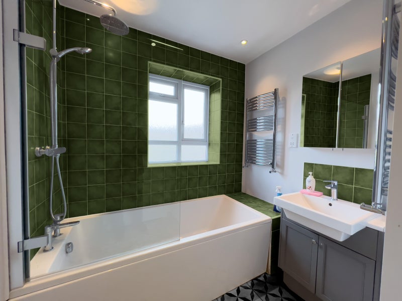 Room Esher Gardens in Greater London