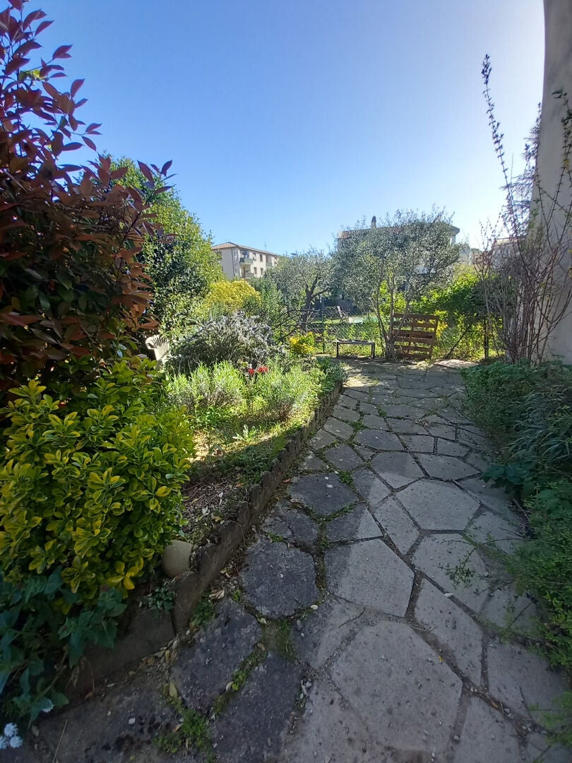 Flat Traverse des Séminaires in Manosque