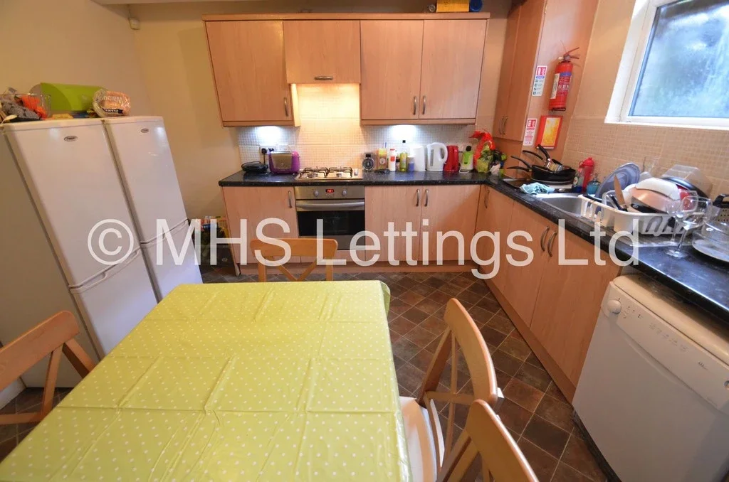 House Back Hessle Mount in Leeds