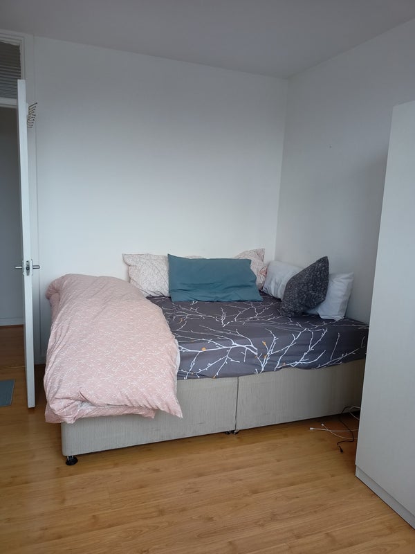Room Paddington Green in City of Westminster
