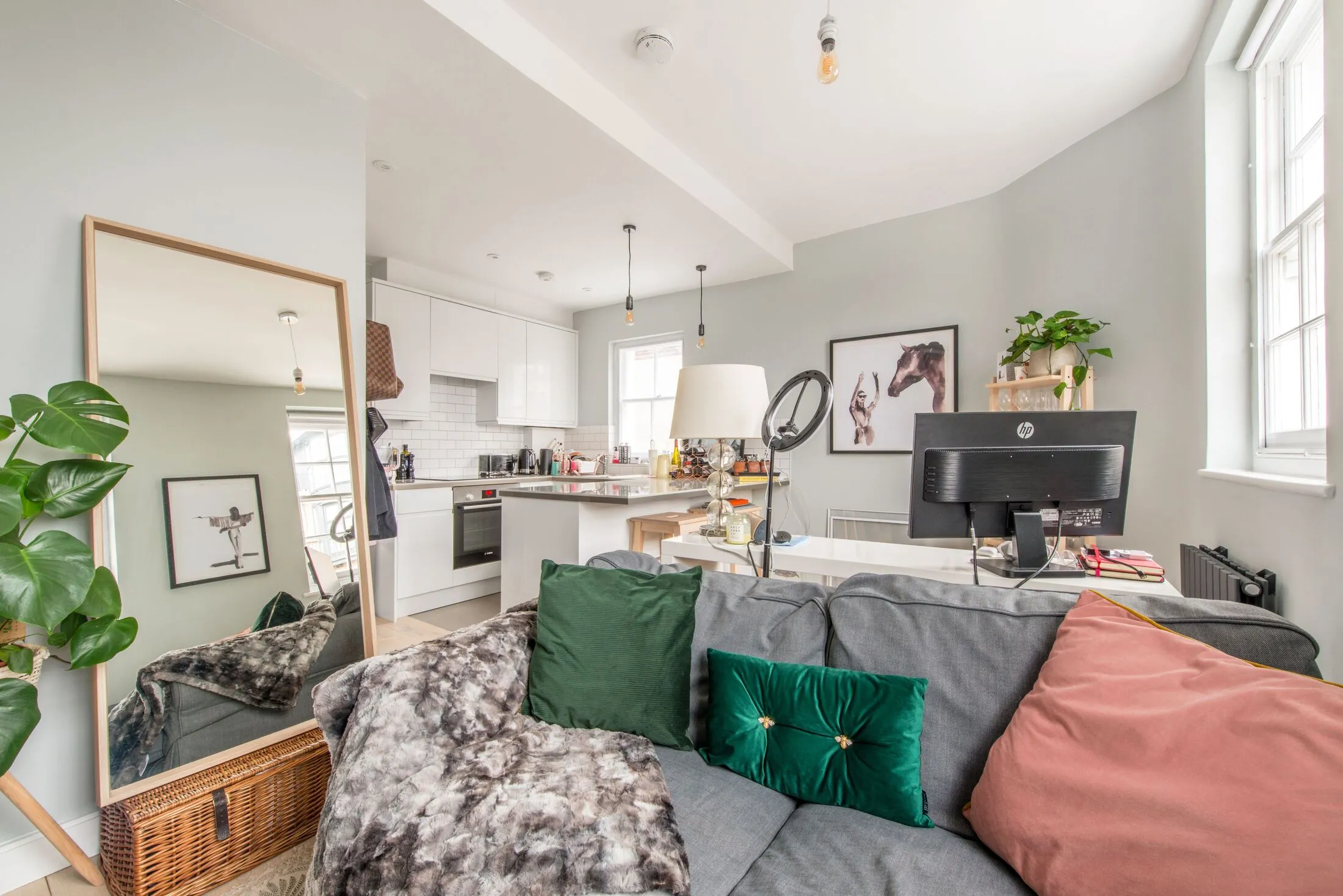 Flat Artesian Road in City of Westminster