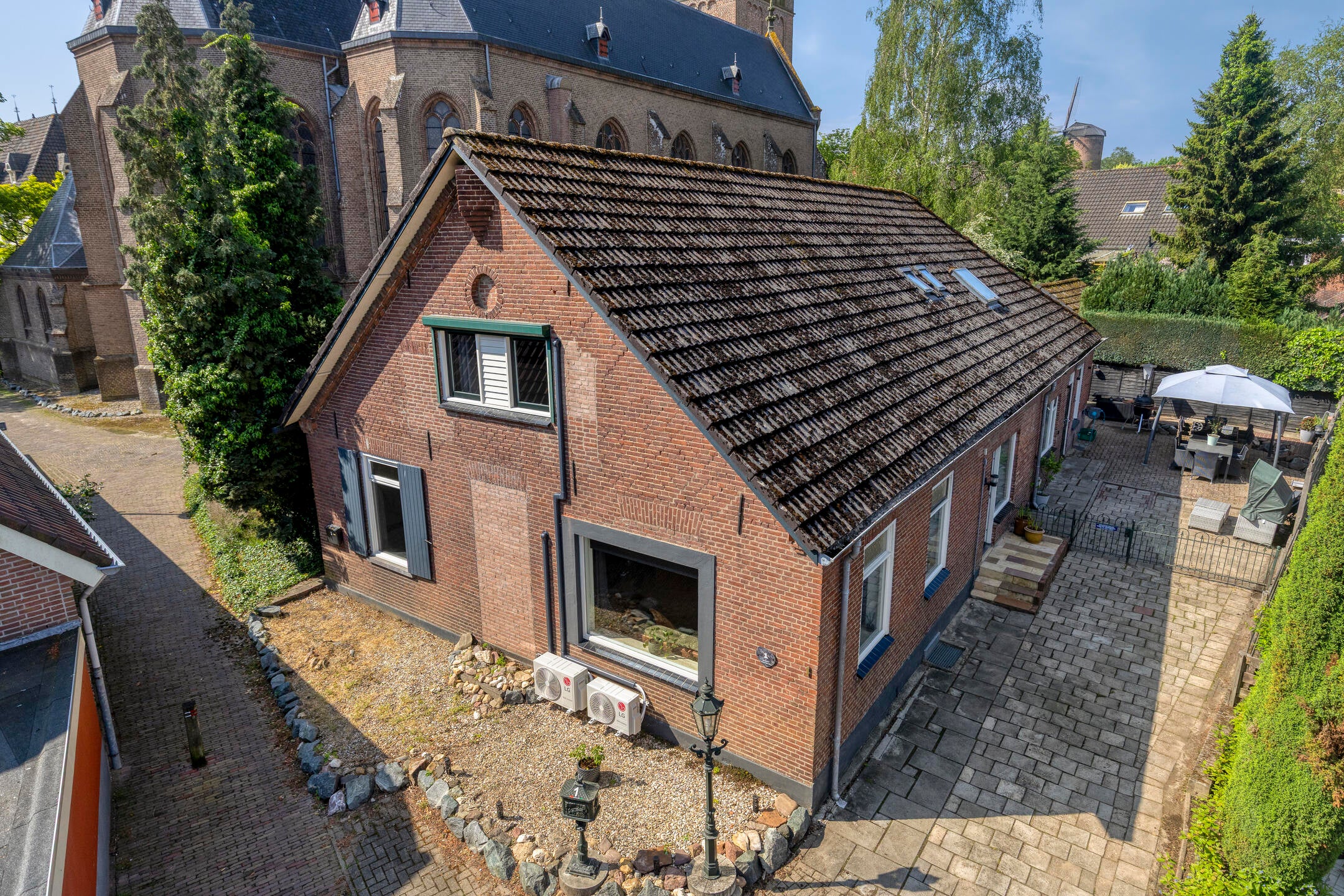 Huis Kerkplein 1 in Zeddam