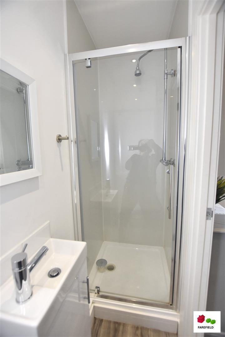 Flat Bromyard Terrace in Worcester
