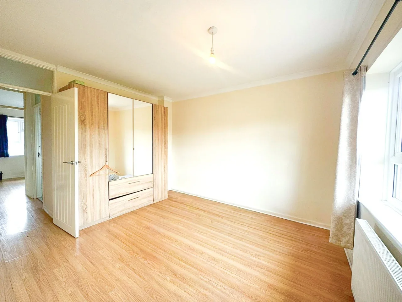Flat Longcroft Drive in Waltham Cross