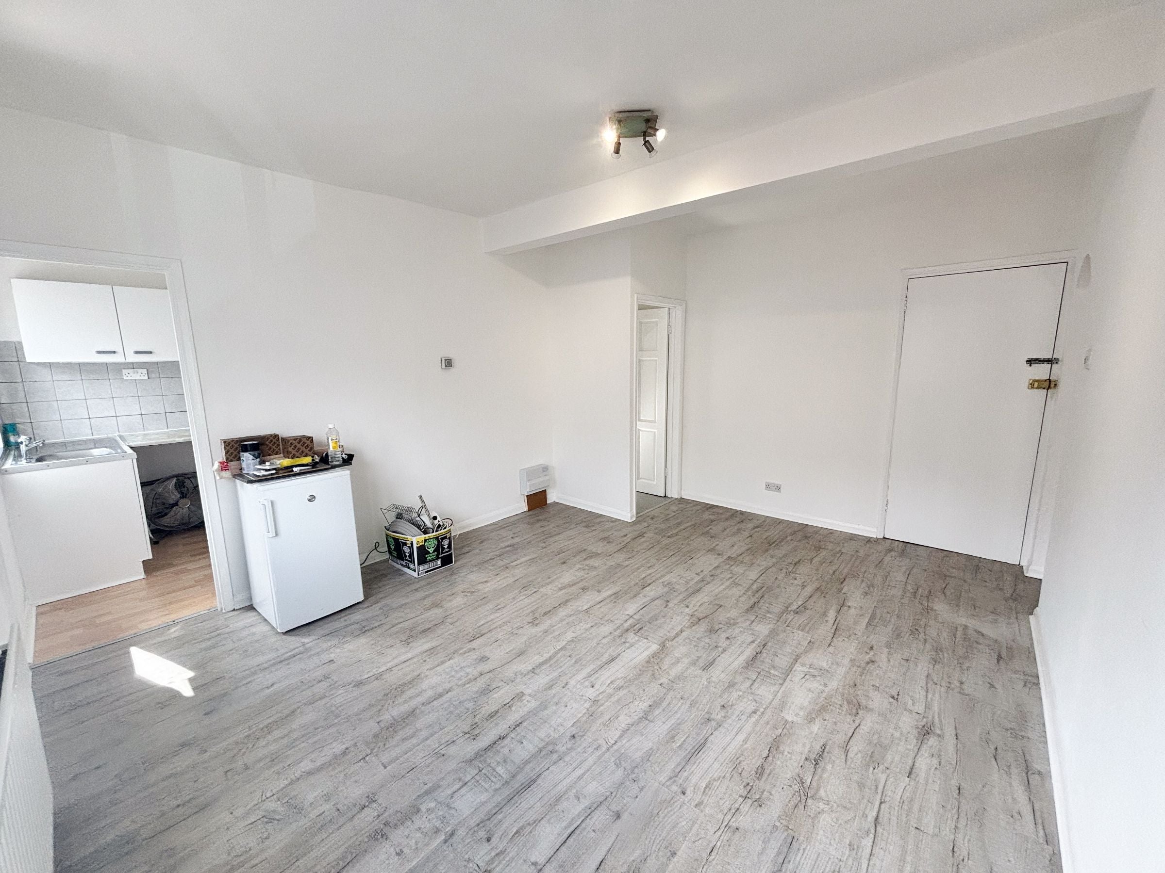 Flat West Road in Southend-on-Sea