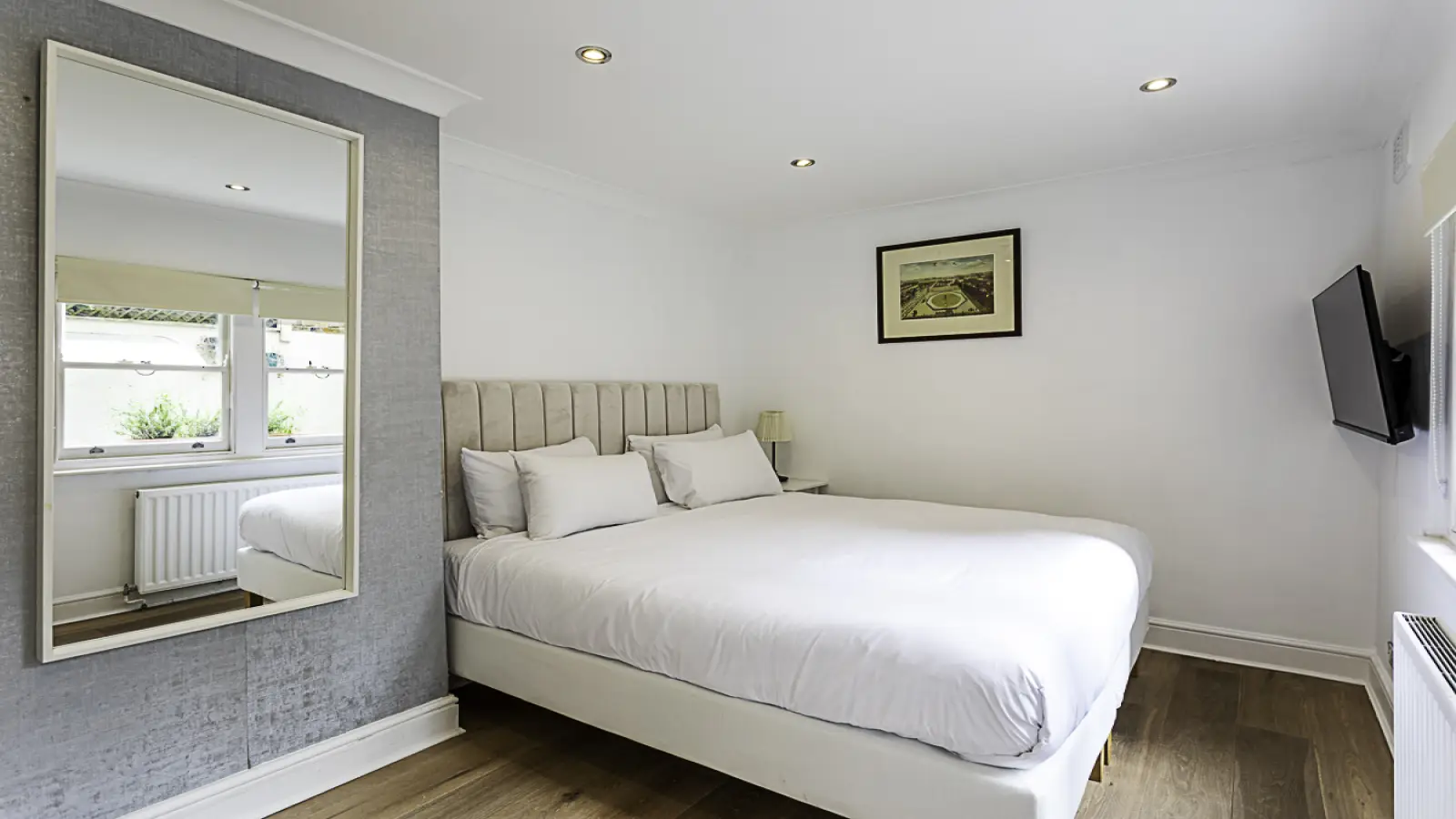 Flat Pindock Mews in City of Westminster