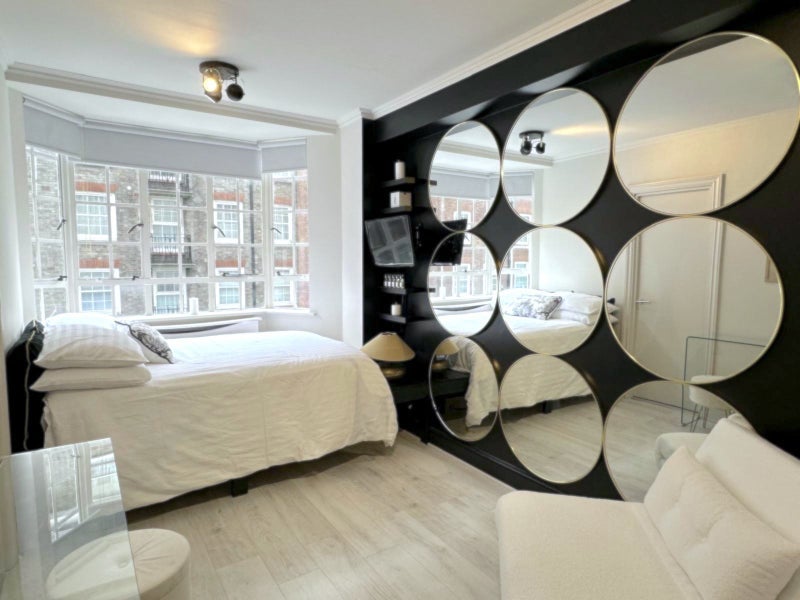 Flat Lucan Place in Greater London