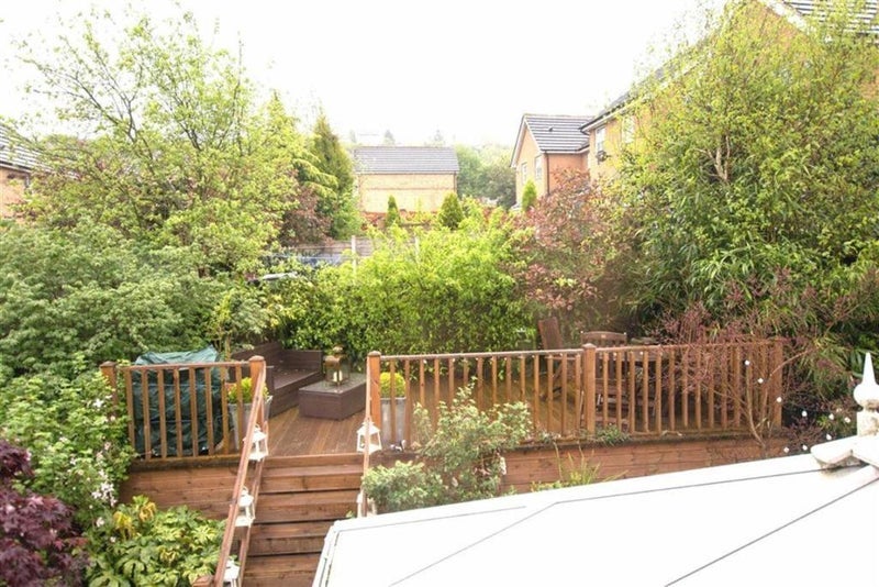 Room Whinney Brow in Bradford