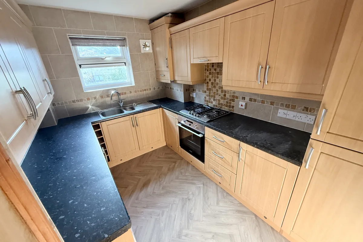 Room Highfield Road in Kettering