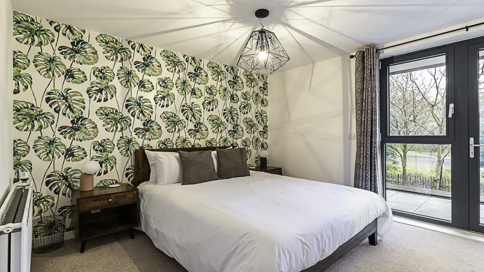 Flat Hackney Road in Greater London