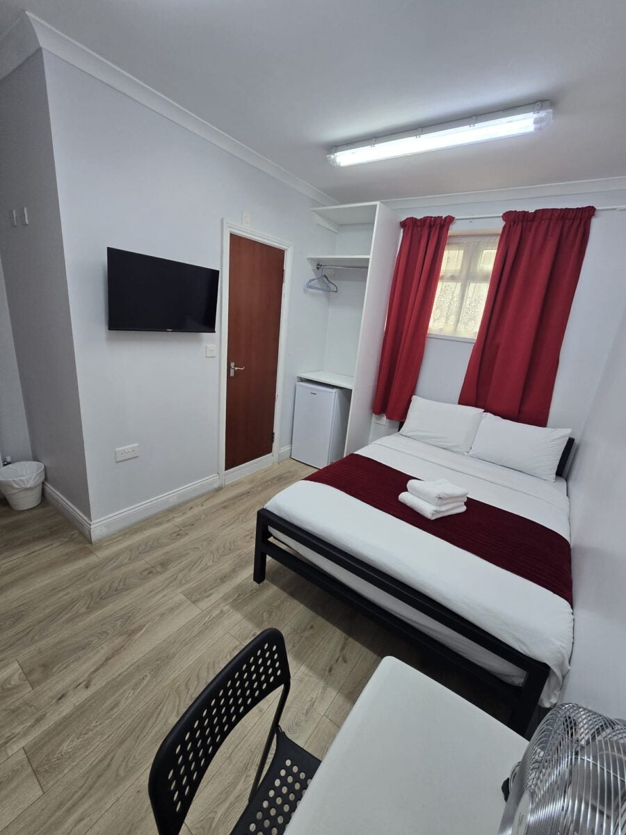 Room Longbridge Road in Greater London