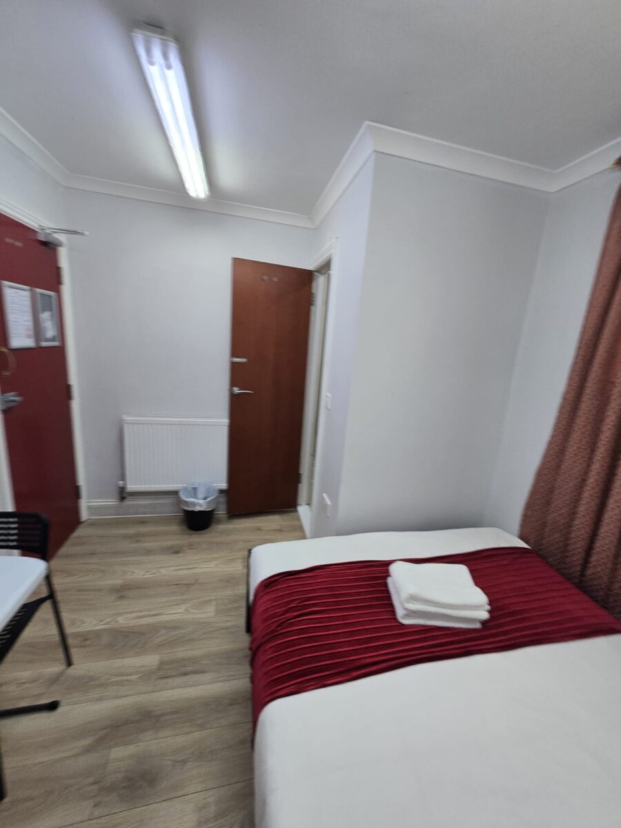 Room Longbridge Road in Greater London