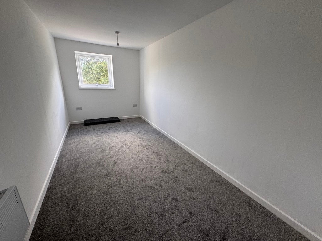 Flat Penn Road in Wolverhampton
