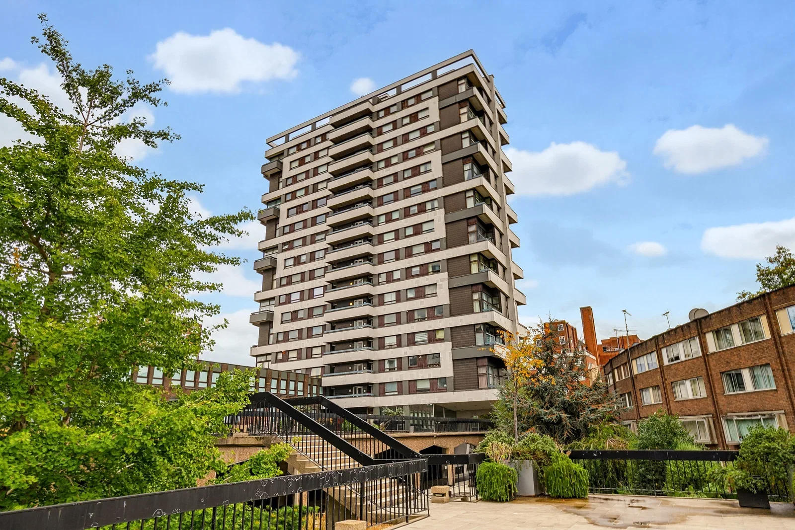 Flat Norfolk Crescent in City of Westminster