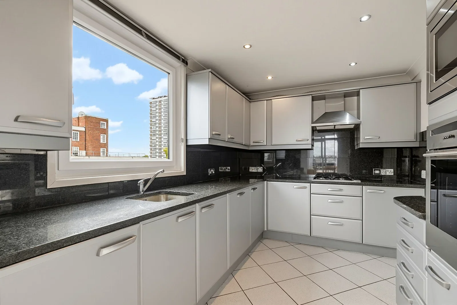 Flat Norfolk Crescent in City of Westminster
