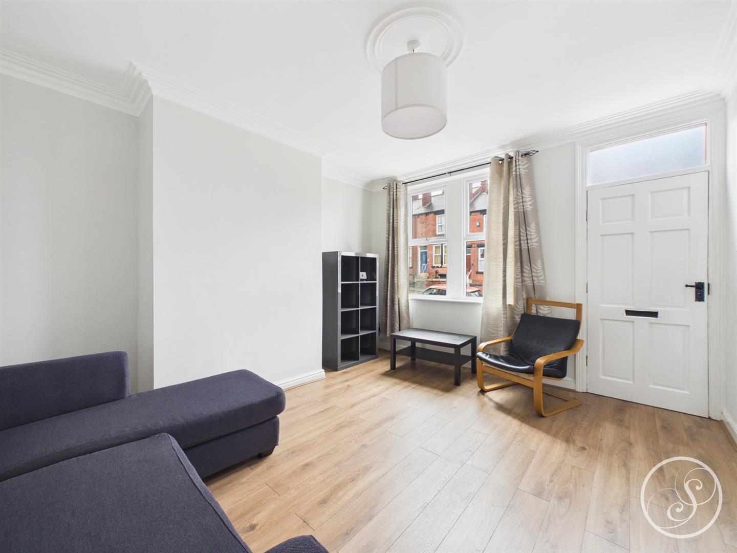 Flat Anderson Avenue in Leeds