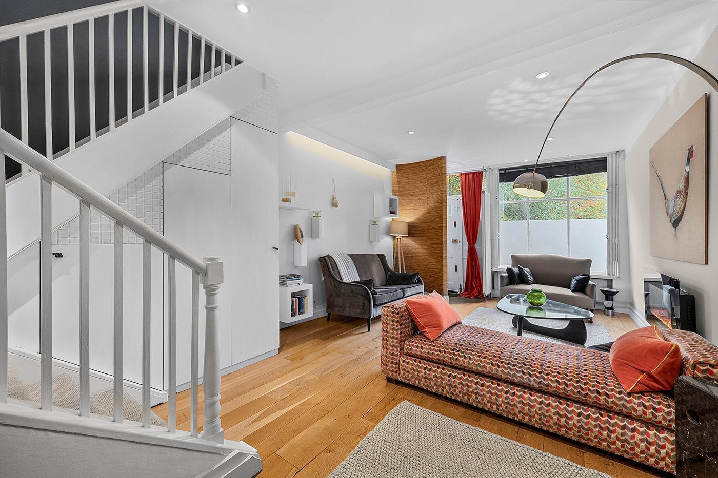 House Black Eagle Yard in Greater London