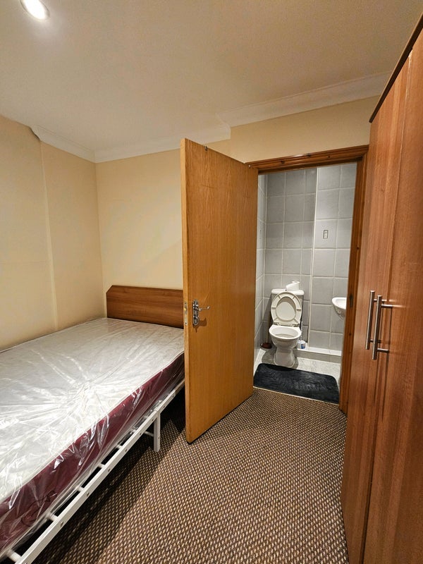 Room Albert Square in Greater London