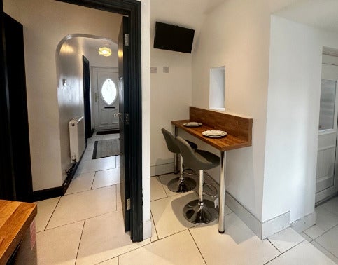 Room Links Road in Sandwell
